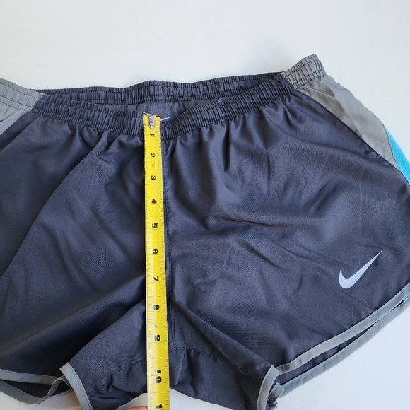 Women's Nike Dri-Fit DD9172 Running Run Shorts Charcoal Black Blue Sz M - Picture 5 of 13